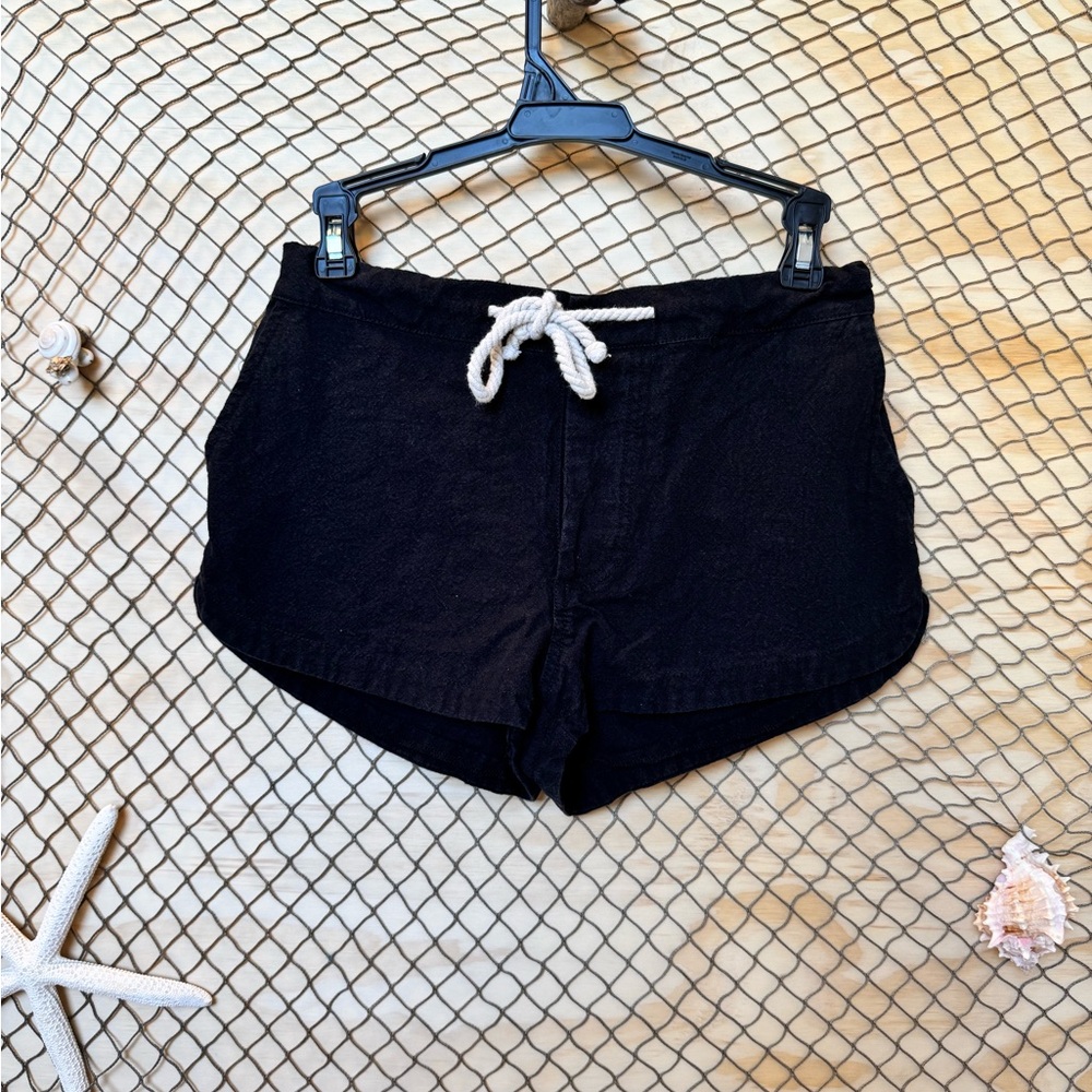 Black Athletic Shorts with Drawstring and Relaxed Fit